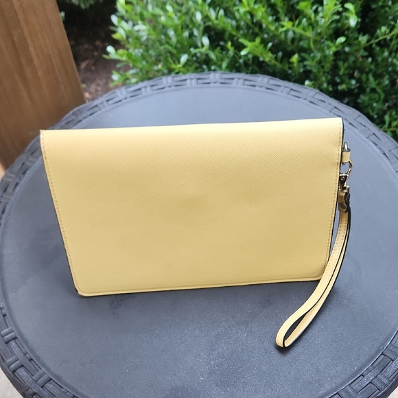 Lovevook Yellow Wristlet Clutch NWOT - Picture 3 of 7